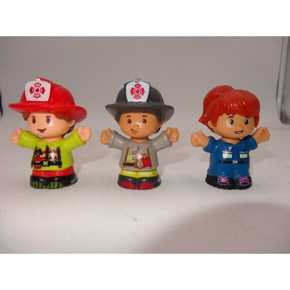 Little People Fire Truck And Help & Go Tow Truck Toy Set With Figures - Picture 16 of 16